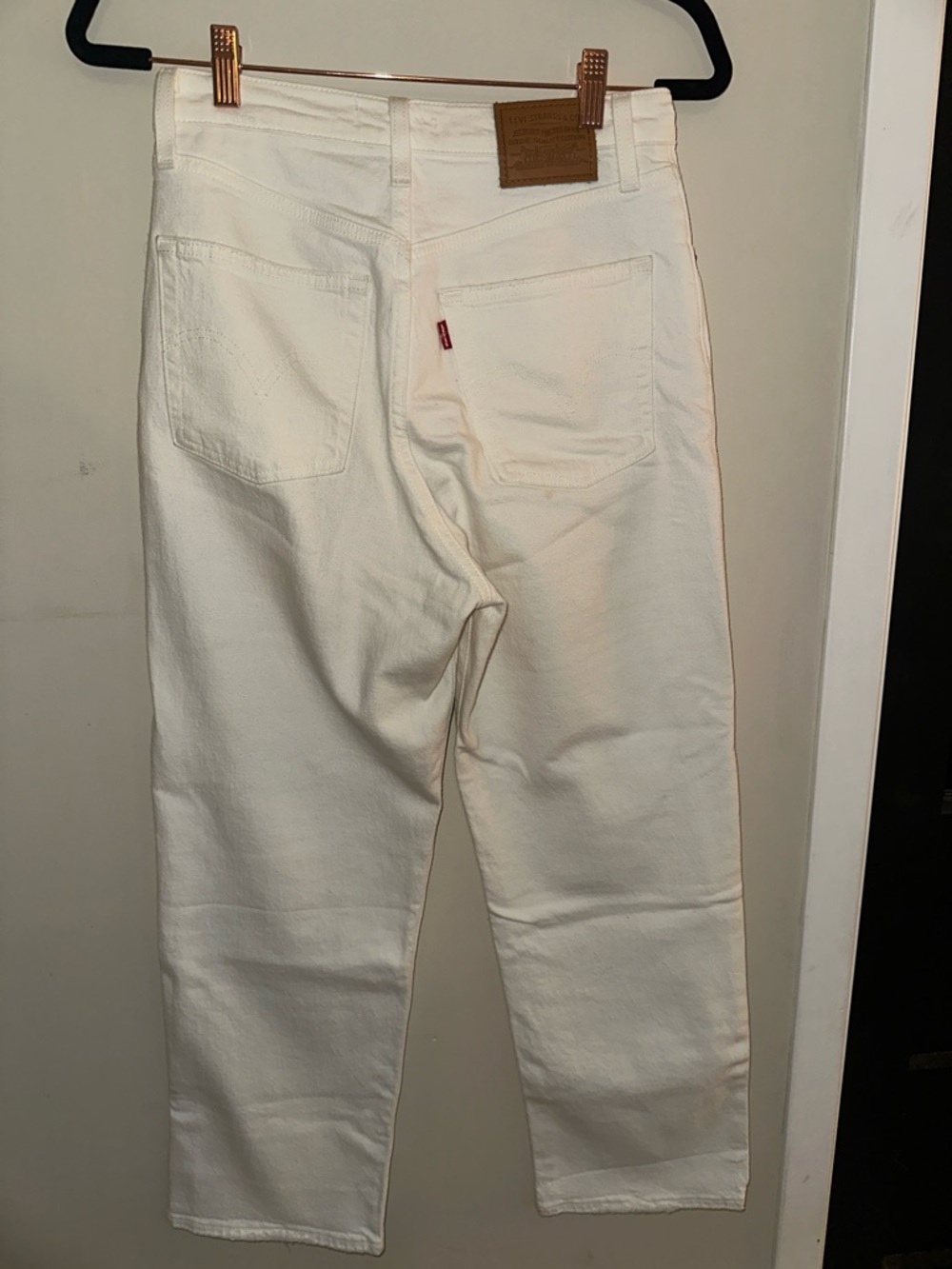 Levi's Ribcage Off-White Straight Cut Ankle Jeans